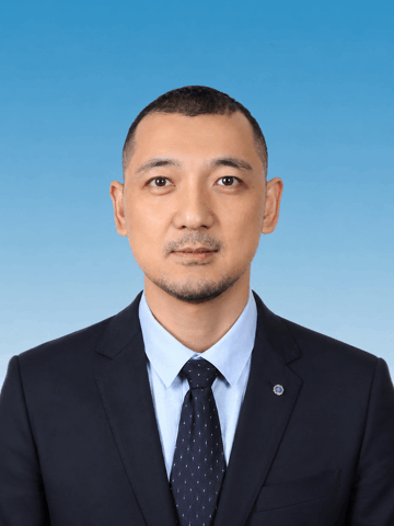 张巍